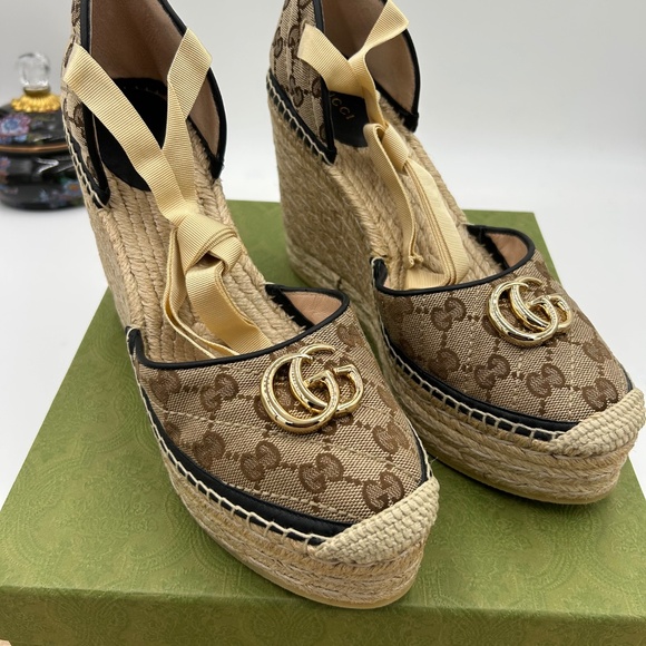 Women’s Gucci, Pilar GG ankle tie, espadrille platform wedge sandal size 42 - Picture 3 of 11